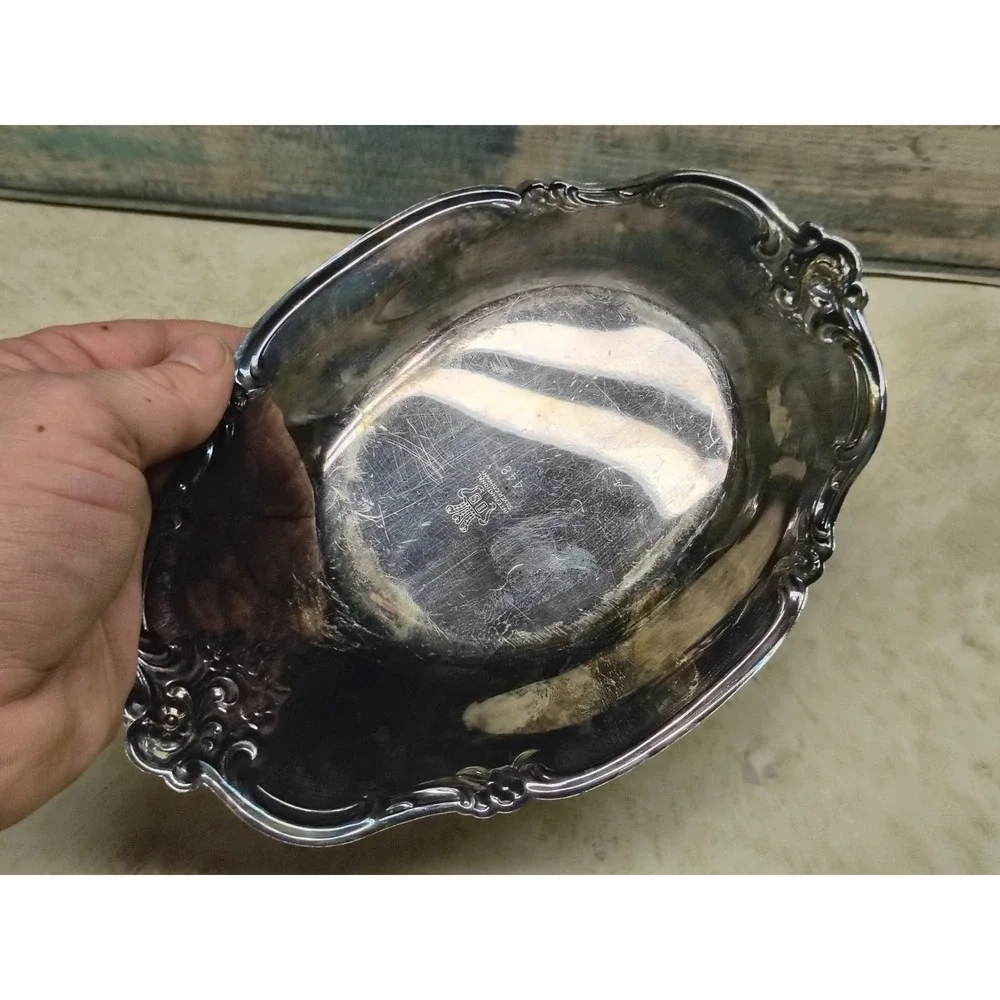 Vintage International Silver Company Silverplate Tray Nut Candy Dish‎ 448